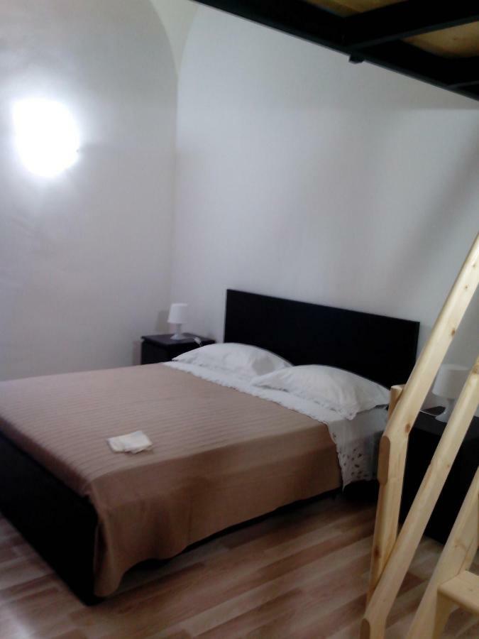 Happy Sunday Appartement Trani Buitenkant foto