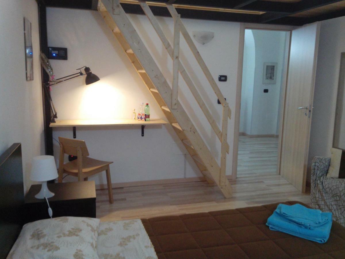 Happy Sunday Appartement Trani Buitenkant foto